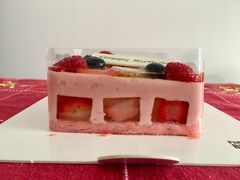 水晶气泡酒草莓慕斯蛋糕-派悦坊·甜品·蛋糕(日坛店)