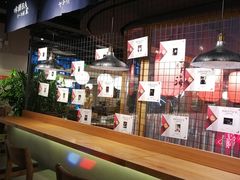 大堂-日进一片海.生腌海鲜火锅.宵夜烧烤(三里屯总店)