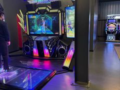 -极限PLAY运动娱乐新世界·团建派对潮玩休闲馆·室内蹦极高空游乐园