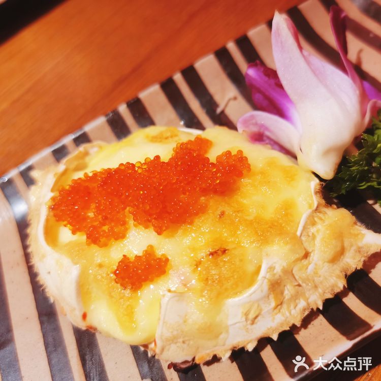 从外部来看还不错，走进去里面就是很正常的用餐环境