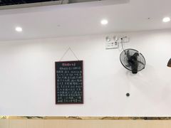 用餐区-老何家后安粉·糟粕醋海鲜火锅(三亚湾椰梦长廊店)