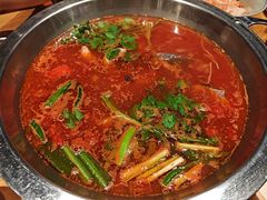 -老凯俚酸汤鱼(多彩城店)