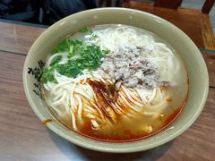 -亮亮面馆(经六路店)