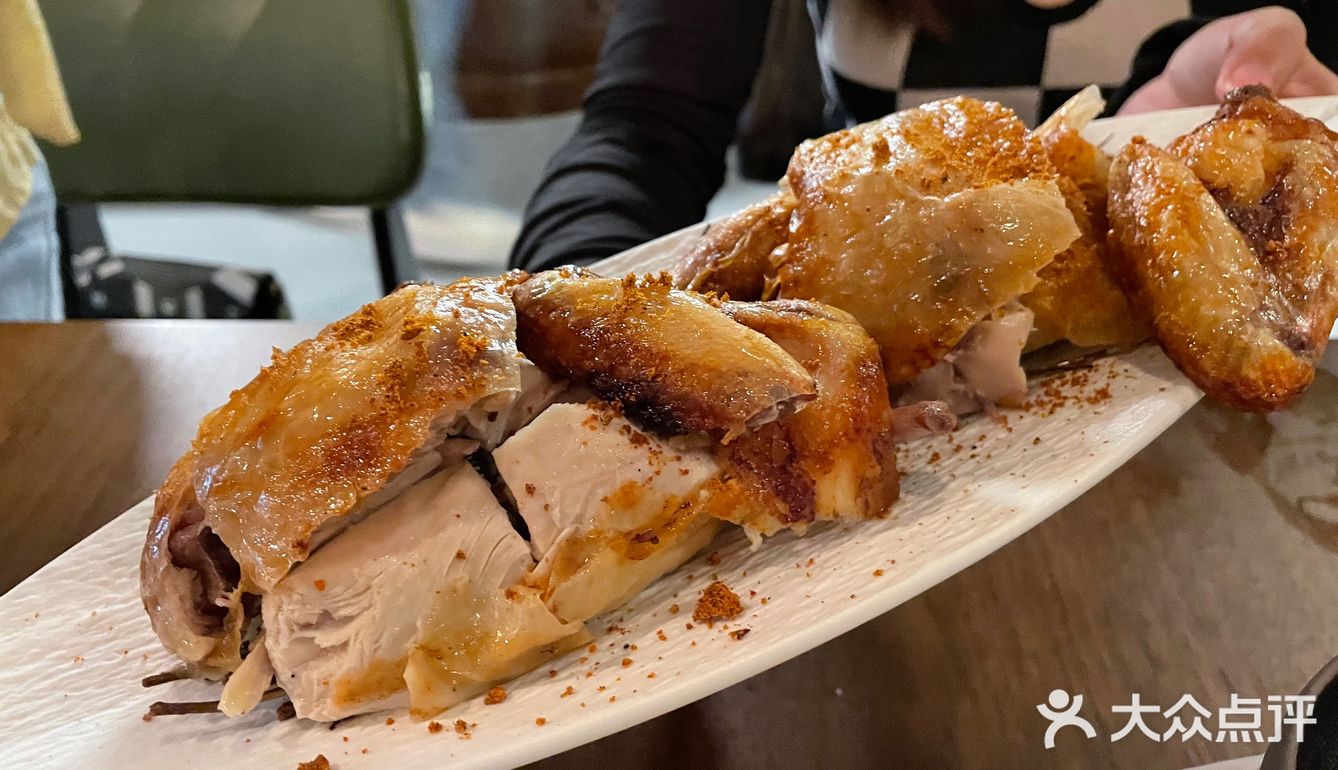 运河映巷里的宝藏brunch？老板娘说他们是酒吧！