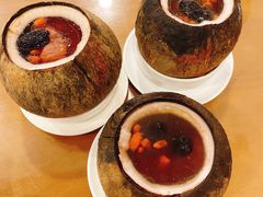黑豆家鸡炖原只椰子汤-大唐靓汤江门私房菜(景田店)