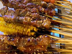 -烤满分·东北烧烤(首经贸店)