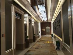 -天津京基皇冠假日酒店