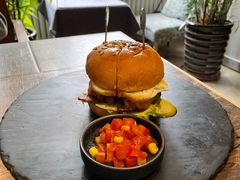 -HIGH FIVE哈福手工汉堡(桂林路店)