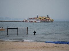 -北戴河碧螺塔海上酒吧公园