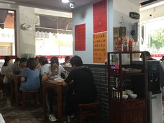 大堂-黄师奶甜品店