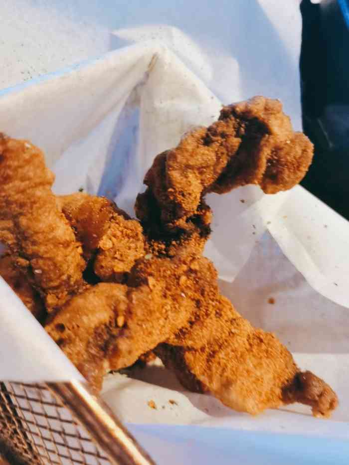 沪小串烧烤(曹路宝龙城市广场店)