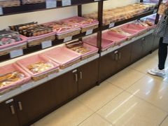 面包甜点陈列柜-红宝石·鲜奶小方·海派西点房(丰庄店)