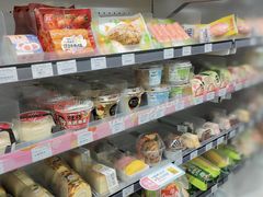 -全家便利店(宜山路站店)