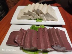 -茸梅路右拐龙虾-农家菜(松江店)