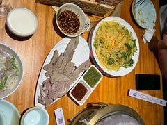 -一群羊手扒肉·火锅·早茶(远东公寓店)