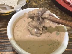 -洞庭洲·防空洞火锅·烧烤·铜锅涮肉(新百广场店)