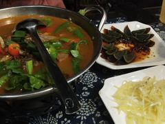 -临江餐馆二楼美食部落