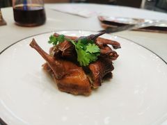 秘制乳鸽-丽景酒楼·佛山老字号(广佛智城店)