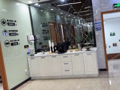 -茂菊口腔连锁(浦东南路店)