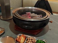 -围炉肉舍•炭烤活鳗•丹东海鲜烤肉(步行街店)