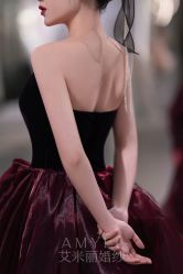 -艾米丽婚纱礼服