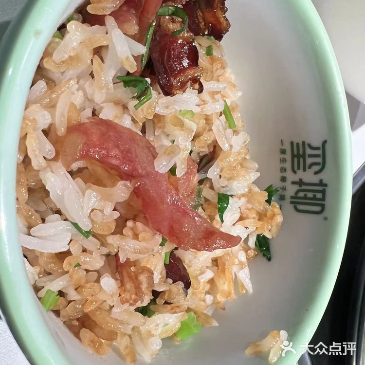 c罗的票没抢到，我吃个椰子鸡可以吧[发怒]