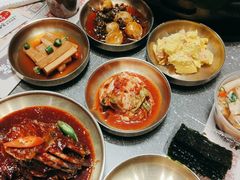 -草家酱蟹炭火烤肉店(珲春南路二店)