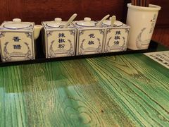 -鑫花溪牛肉米粉(东环大润发店)