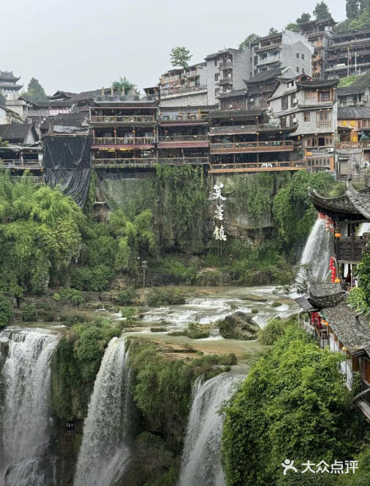 芙蓉镇景区图片