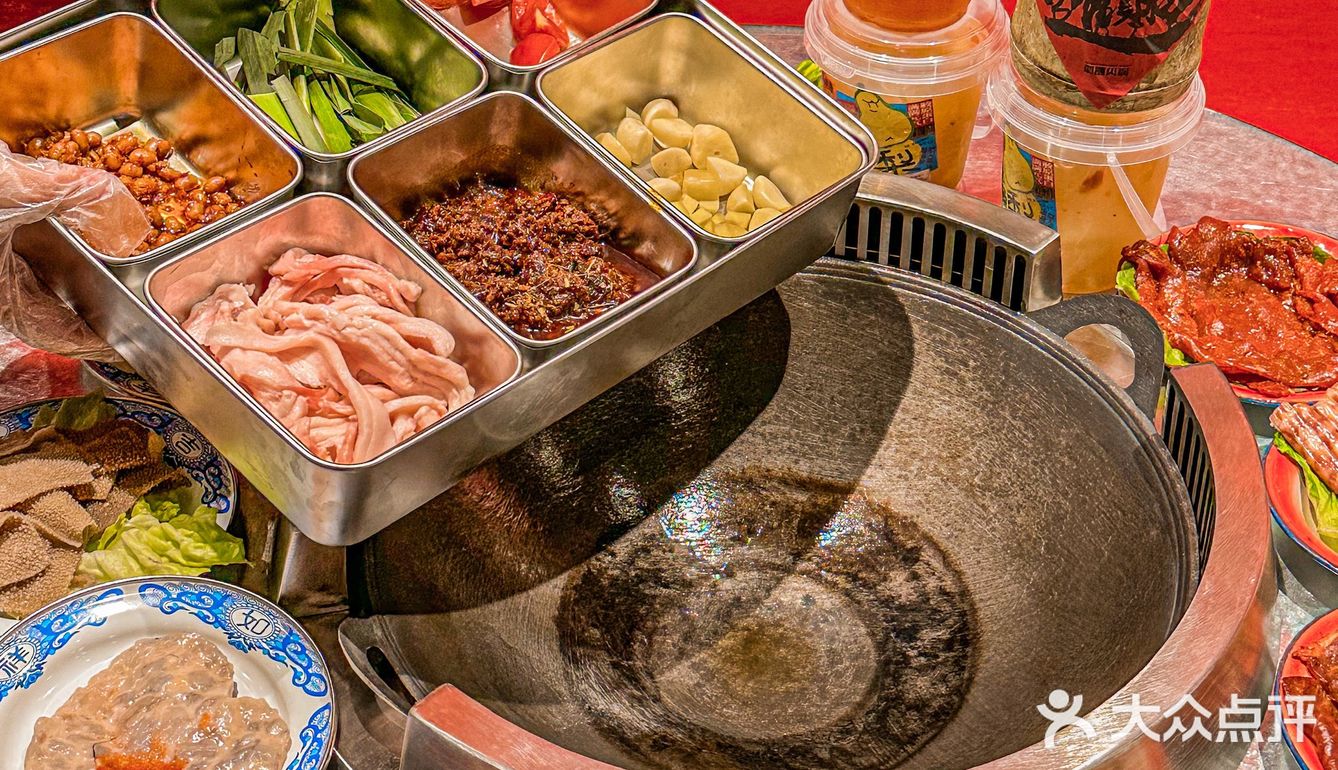 终于吃到现炒的地摊火锅‼️菜品低至1.9r