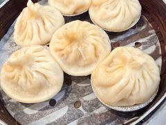 蟹黄小笼汤包-四宜糕团店(南大街店)