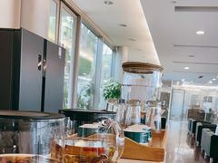 -广州鸿粤星辉奔驰4S店(钟村店)