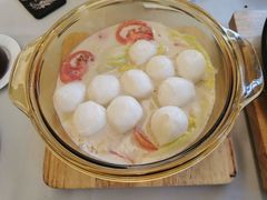 浓鱼汁泡手打鱼腐-悦湖公馆