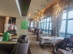 -青岛中心假日酒店·蓝天行政酒廊