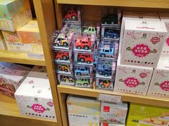 零售区-良品铺子(五角场万达店)