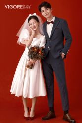 -雪中彩影婚纱摄影·微光艺术中心