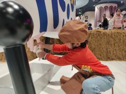 -奈尔宝家庭中心·亲子餐厅(北京东坝万达店)