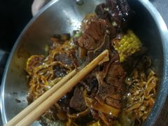 -内蒙焖面大盆骨餐馆(山大路店)