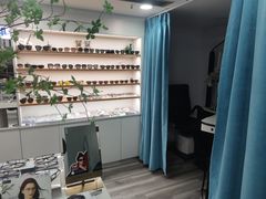 -视野联行眼镜·蔡司·依视路(省体育馆店)