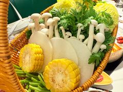 蔬菜拼盘-椰子湾·海南火锅·糟粕醋·椰子鸡(正大广场店)