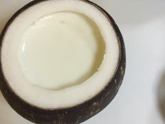 -志龙皇冠吃货椰子铺