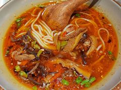 -百春原湖南牛肉粉(百联世纪店)