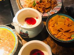 -老牌坊云南鱼豆花火锅(哈西万达店)