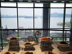 -君来湖滨饭店·玫瑰园