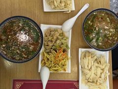 -八百里牛肉汤(盖饭·锅贴·万象城店)
