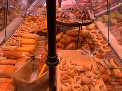-巴黎贝甜(大宁国际商业广场店)