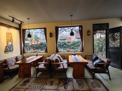 -小草屋轰趴馆别墅派对新场团建家庭聚会