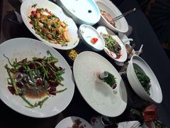 -西郊八号·山野江西菜(开发区店)