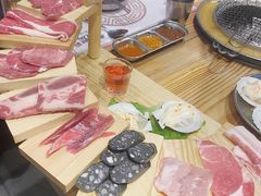 阶梯烤肉-青瓦炭韩潮烤肉(花园道店)