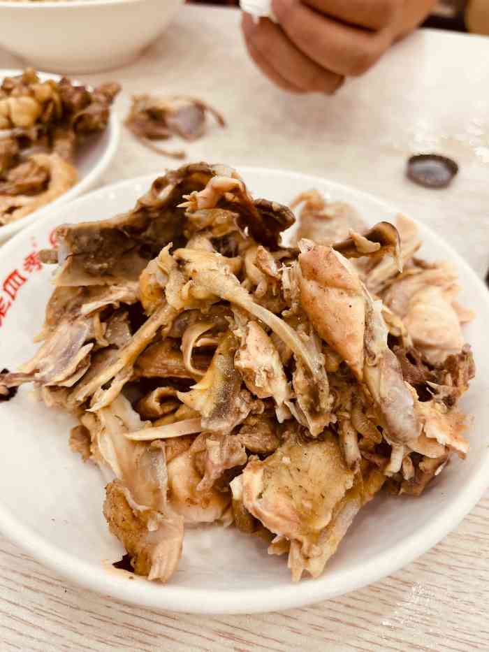 老四季(二部)-"回忆学生时代的味道,2个人3个鸡架3个鸡.